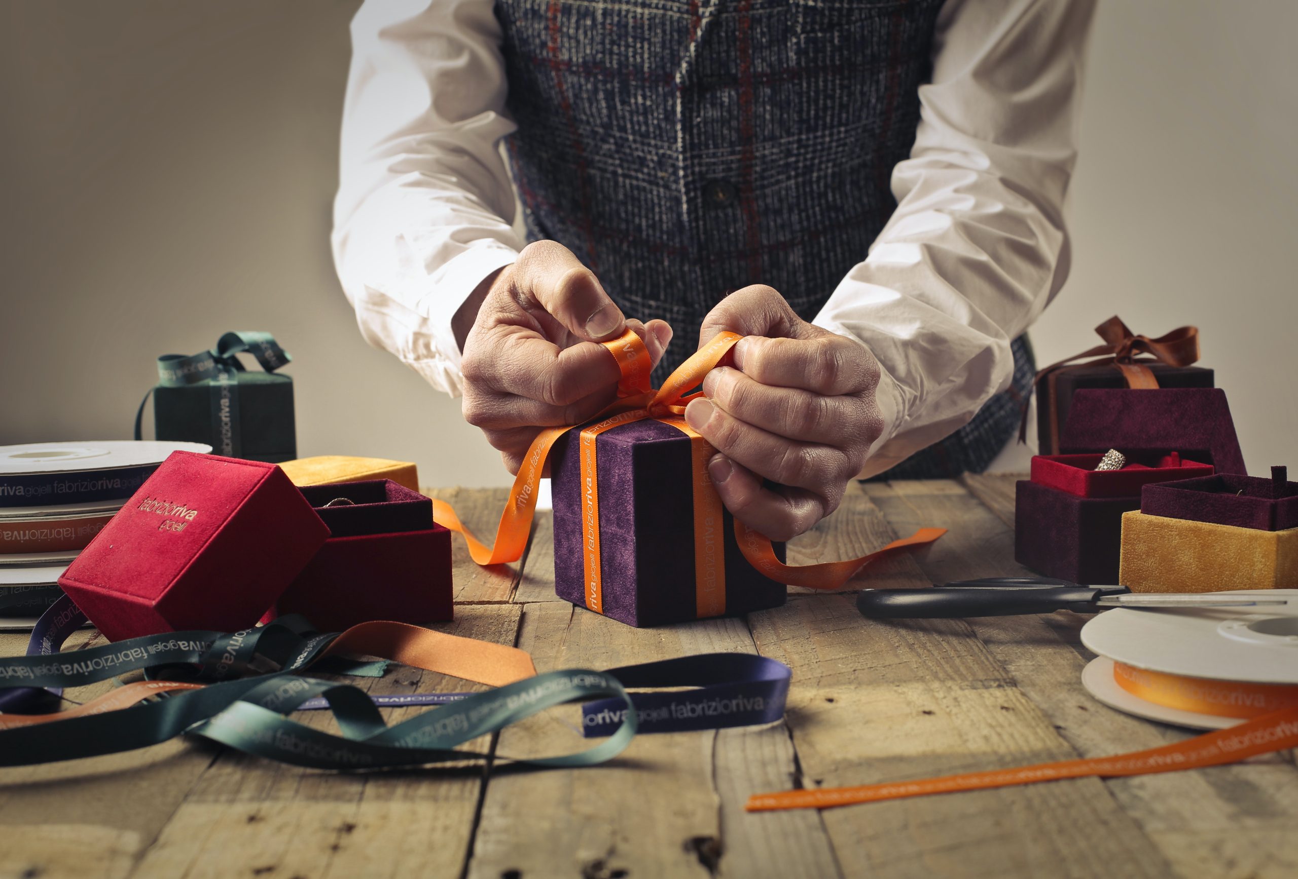 Top 10 Gift Hampers for Men: Unique and Thoughtful Presents for Every Occasion