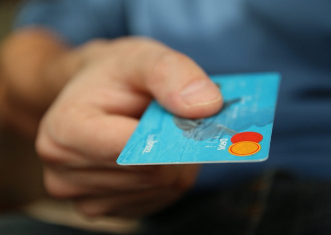 Complete Guide to Gift Cards: Tips, Information and How to Avoid Scams